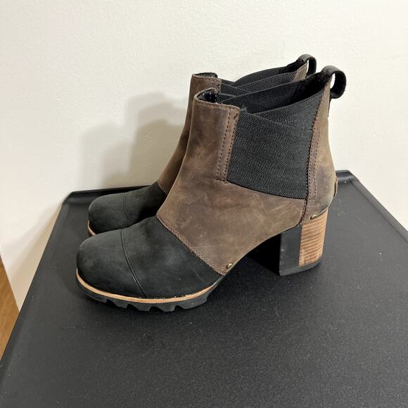 Sorel Addington Chelsea Ankle Boot - Picture 3 of 7
